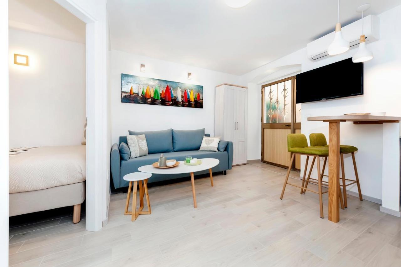 Apartment Amici With Terrace In Center Of Rovinj Zewnętrze zdjęcie