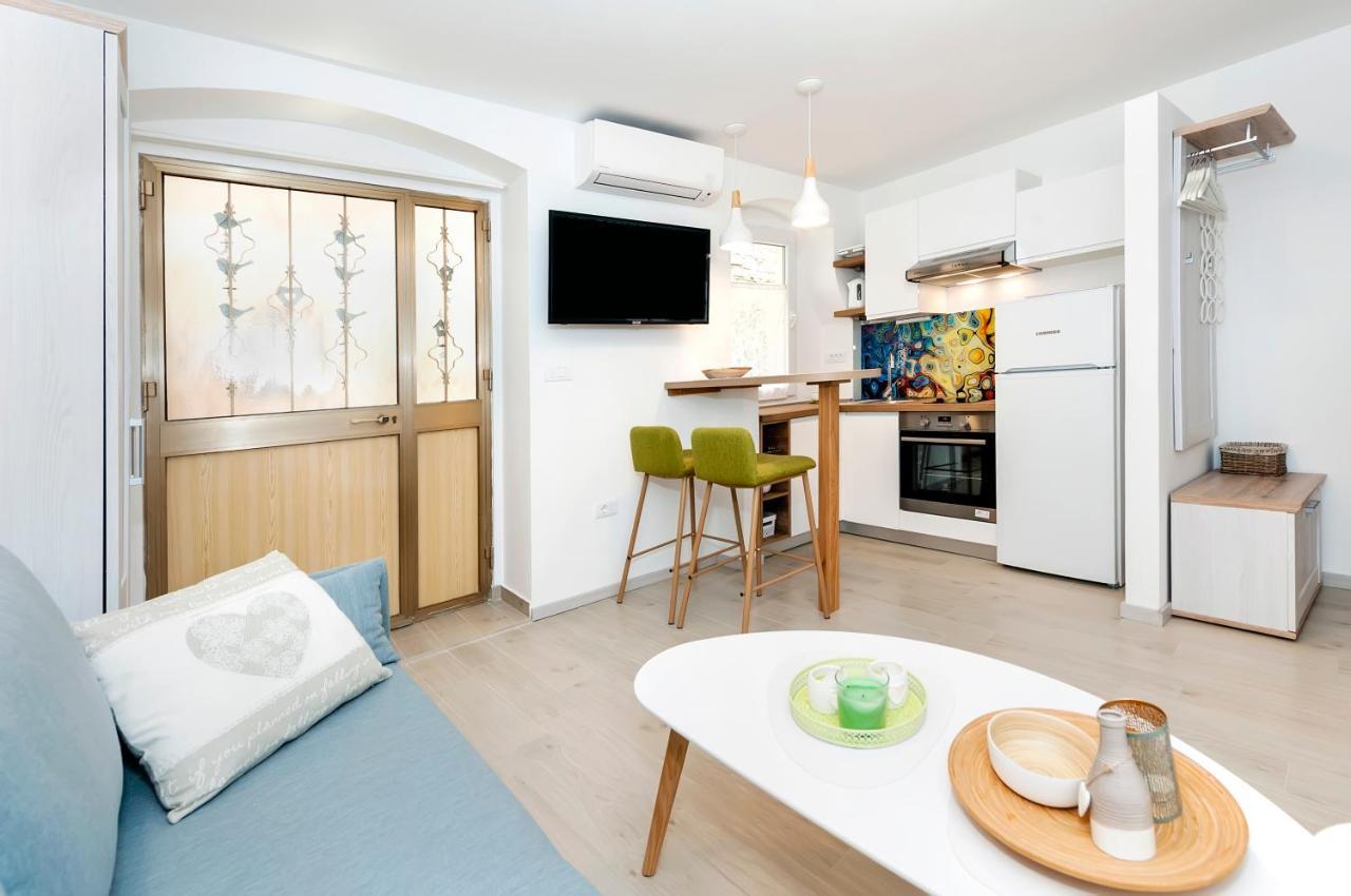 Apartment Amici With Terrace In Center Of Rovinj Zewnętrze zdjęcie